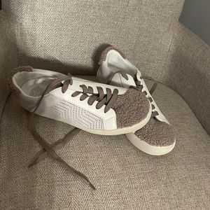 Vince Camuto Women's Footwear Myralyn Casual Sneaker